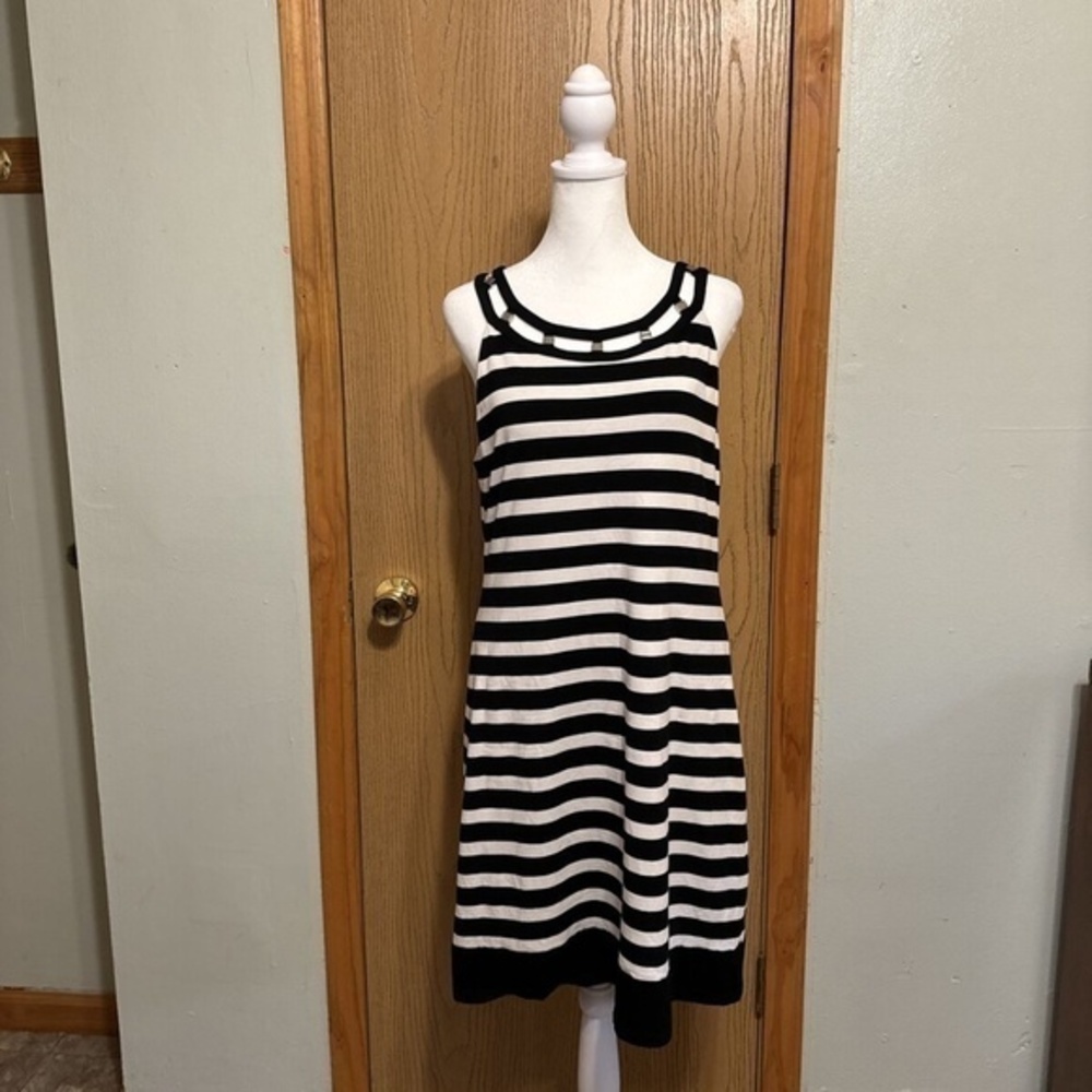 White House Black Market Large w/Stripes Knee-Length Sleeveless Shift Dress